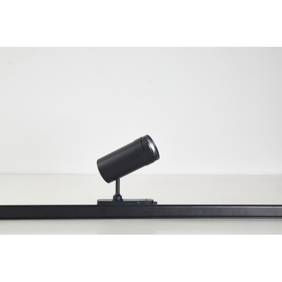 Homelighting ZUMO-SP-30W-BL-3PH Zumo Spotlight 30W Black 3PHase Zoomable 7.8x16x24cm 220-240V Kgp Driver Cob - (77-9117)