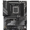 Gigabyte Motherboard - AMD Ryzen 9000 Series CPUs, 8+2+2 Phases VRM, up to 8000MHz DDR5 (OC), 1xPCIe 5.0 + 2xPCIe 4.0 M.2, 2.5GbE LAN, WIFI 6E, USB 3.2 Gen 2 - (B650 GAMING X AX V2)
